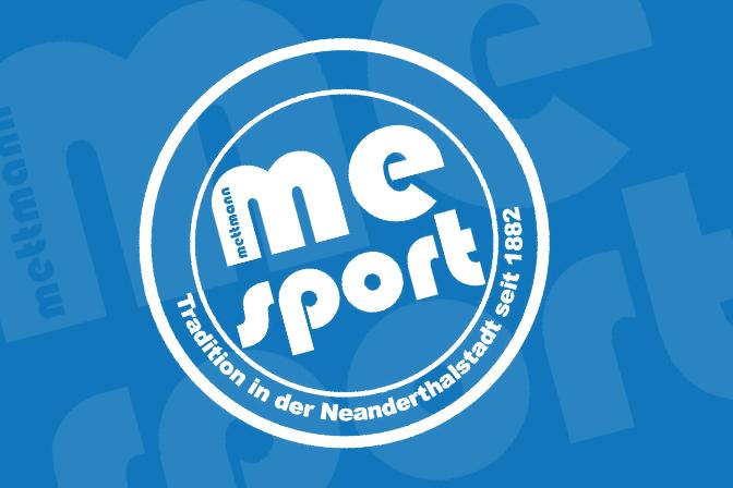 Logo von me sport, in einem blauen Hintergrund, mit dem Slogan „Tradition in der Neanderthalstadt seit 1882“.